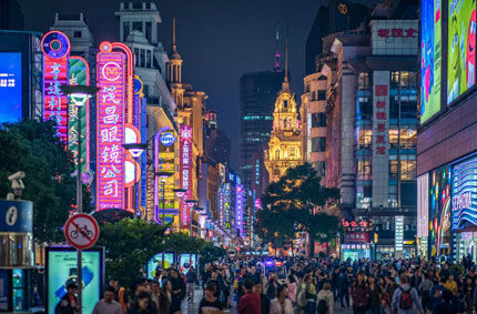 這些標準讓戶外廣告牌和招牌設施有了“體檢”